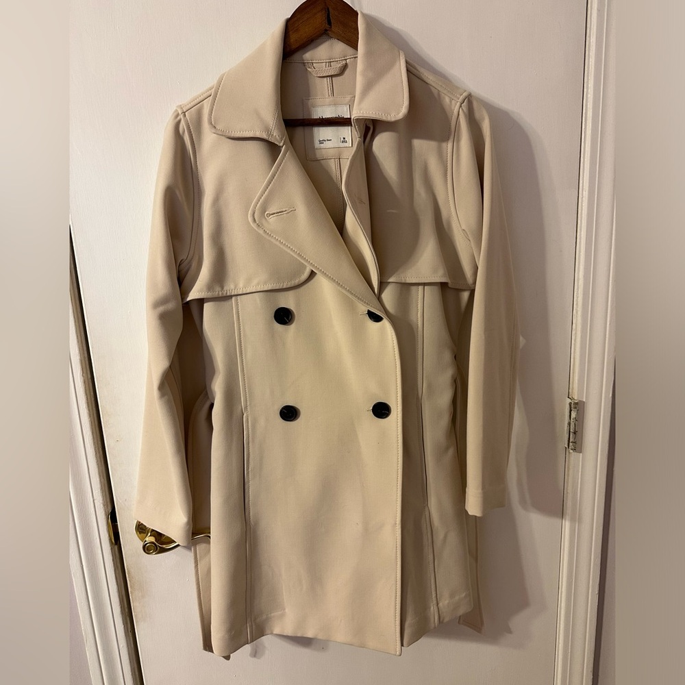 NWOT Abercrombie trench coat